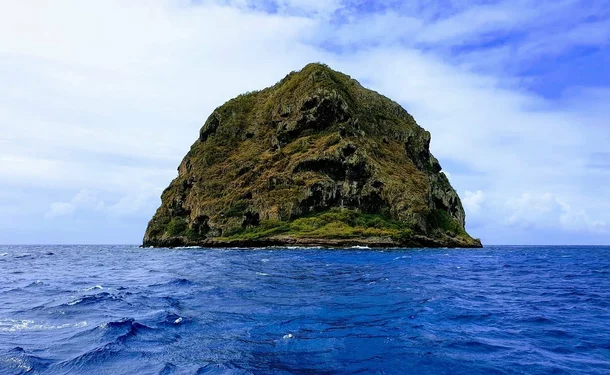 Catamaran getaway at the foot of Rocher du Diamant