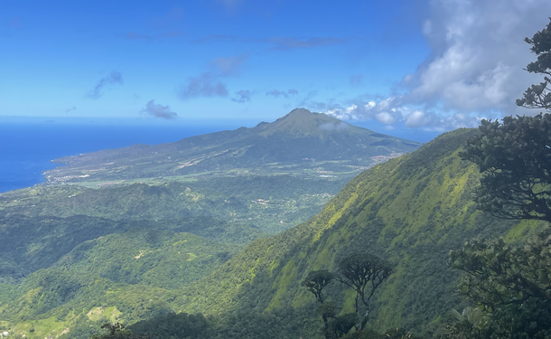 Ascension vers le sommet du Piton Lacroix