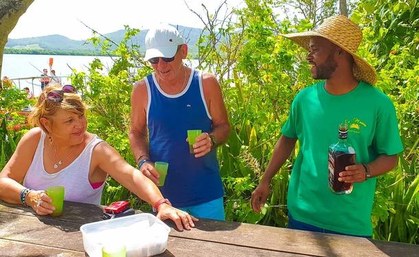 Immersion dans la mangrove de Génipa