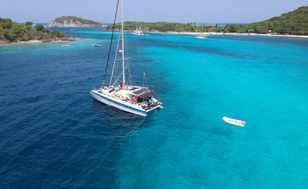 Catamaran day with the turtles in small group