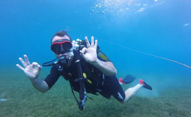 Scuba diving - Discovering the seabed