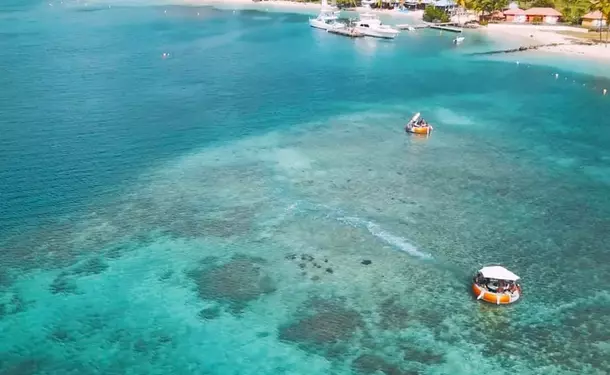 Aventure détente à bord d'un donuts boat (bateau sans permis)