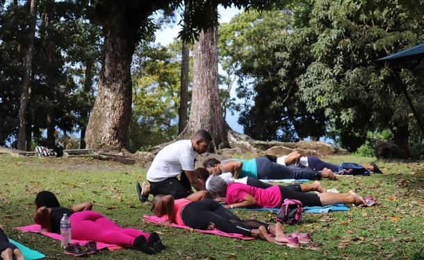 Yoga dynamique en plein air