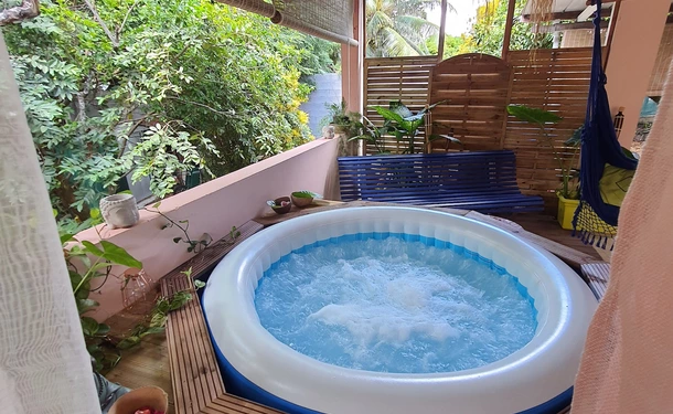 Aqua Momen'thé : Floating snack and massage 