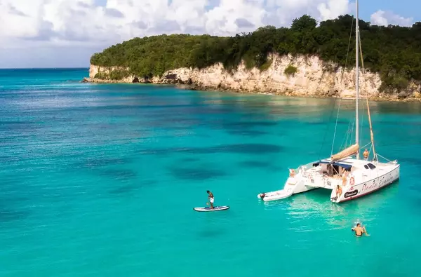 Évasion Tropicale en Catamaran à Marie-Galante