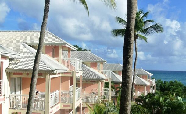 Diamant Beach Hotel ⭐️⭐️
