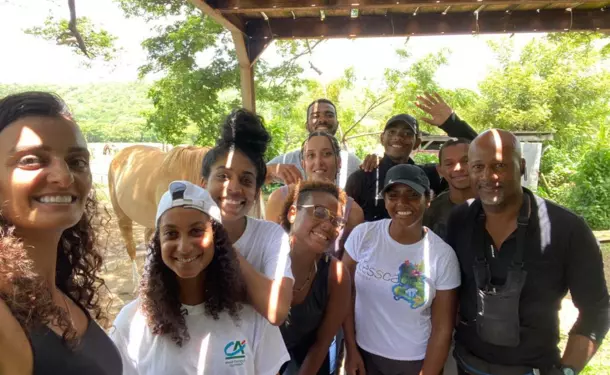 Balade à cheval le long de la côte littorale de l'anse Macabou