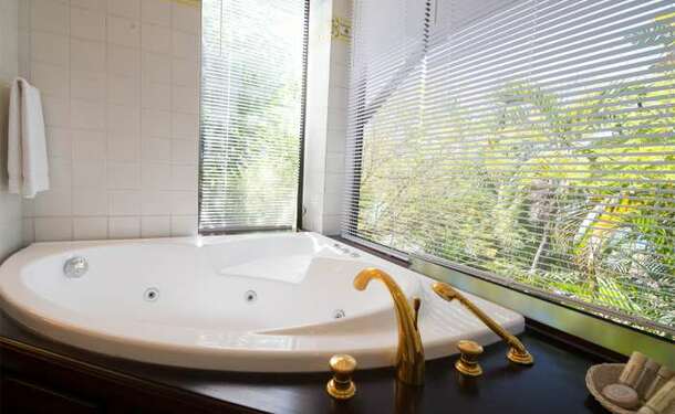 Bakoua Hotel ⭐️⭐️⭐️⭐️