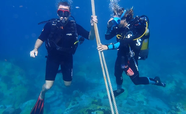 Scuba diving - Discovering the seabed